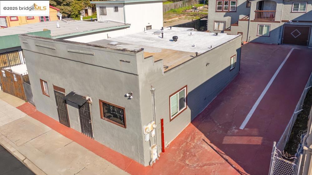 OAKLAND HILLS - Residential Income