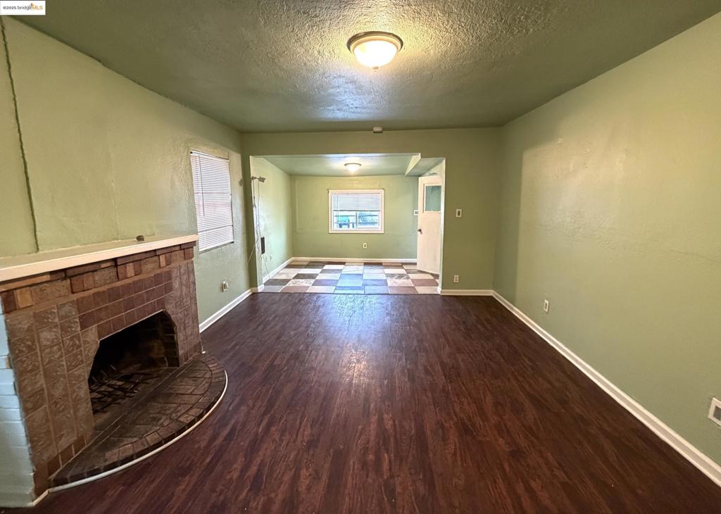 OAKLAND HILLS - Residential Income