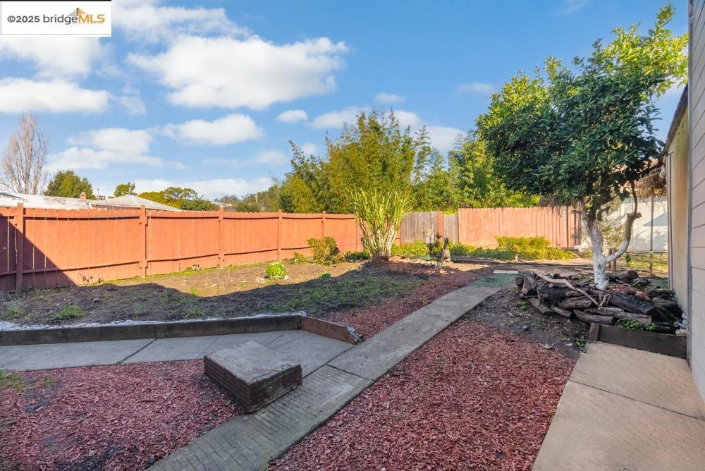 OAKLAND HILLS - Residential Income