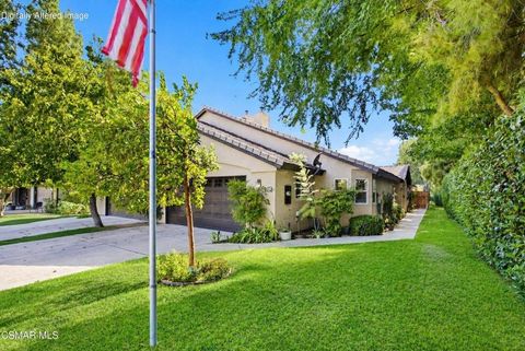 Photo of 2323 Easthills Drive #30, Bakersfield, CA 93306 (MLS # 226003497)