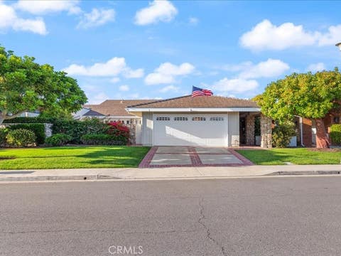 Photo of 8 Sandbar Drive, Corona Del Mar, CA 92625 (MLS # NP26111584)