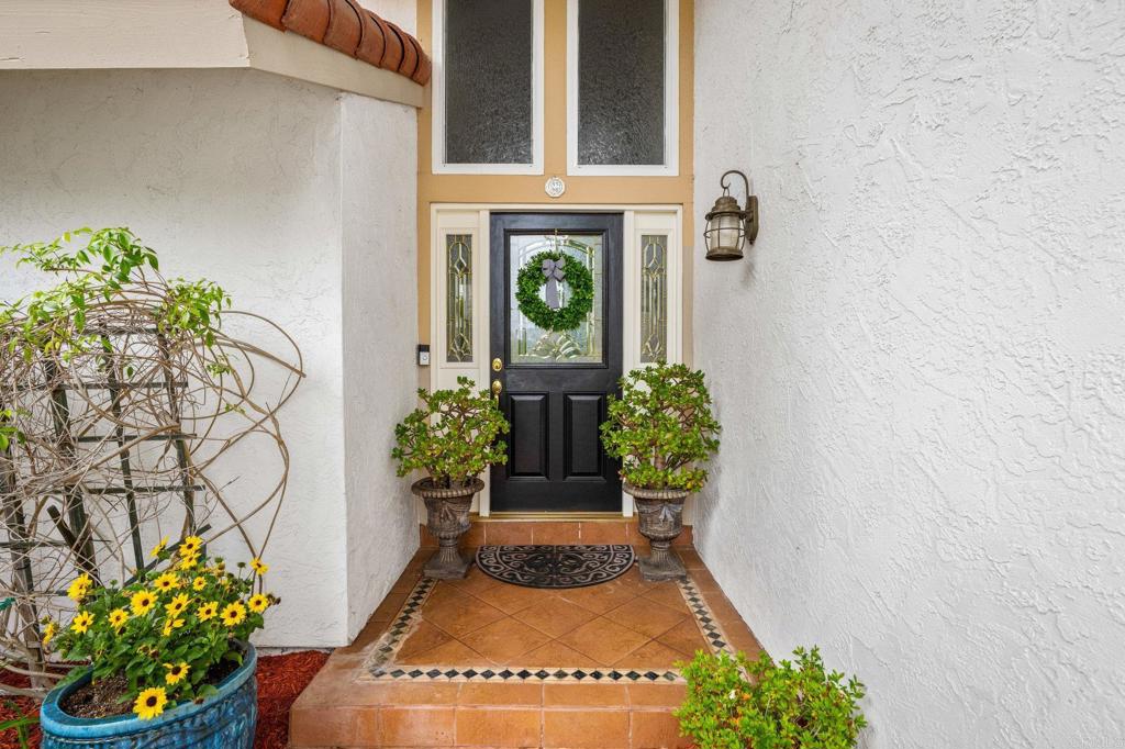 2702 Jacaranda Avenue