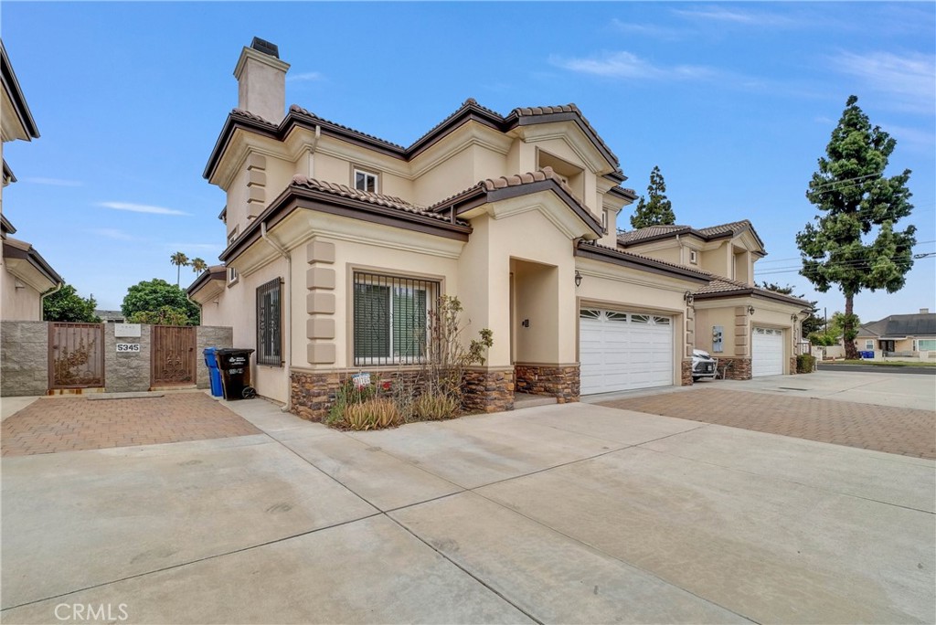 5345 Santa Anita