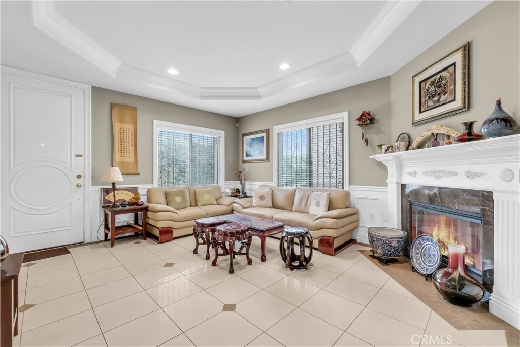 5345 Santa Anita