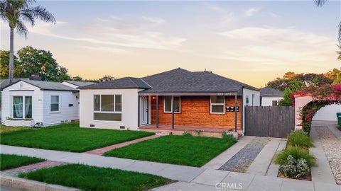 Photo of 2030 Oregon AVE, Long Beach, CA 90806 (MLS # DW26215047)