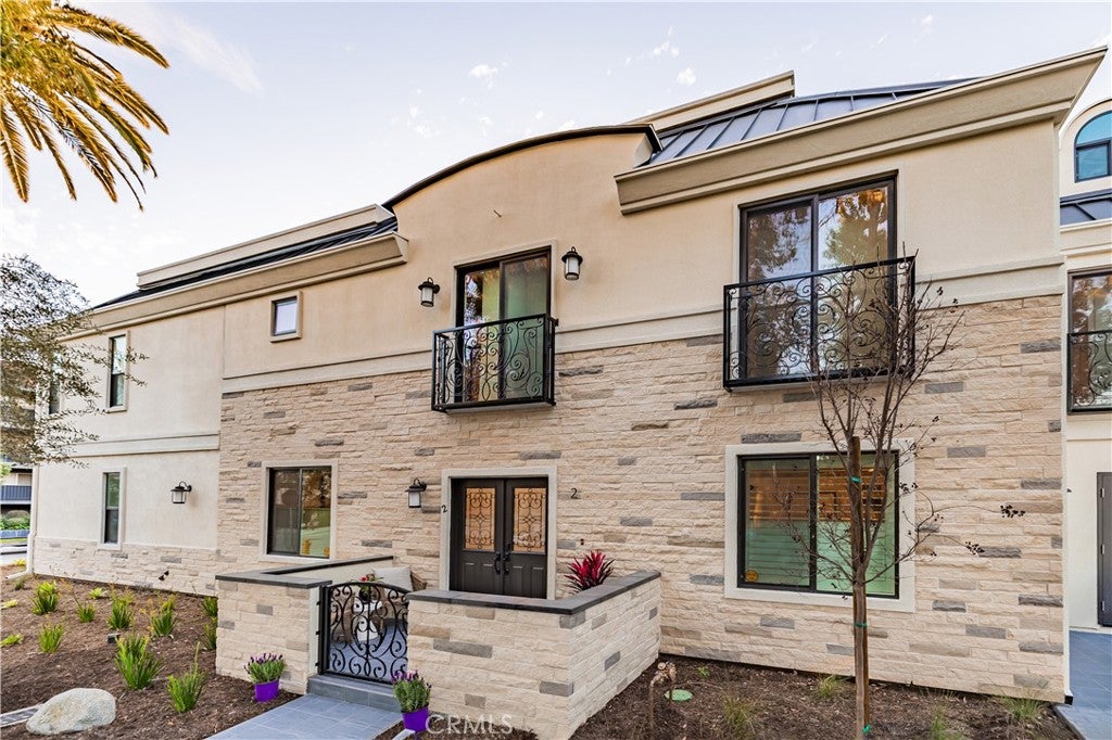 355 E California 3