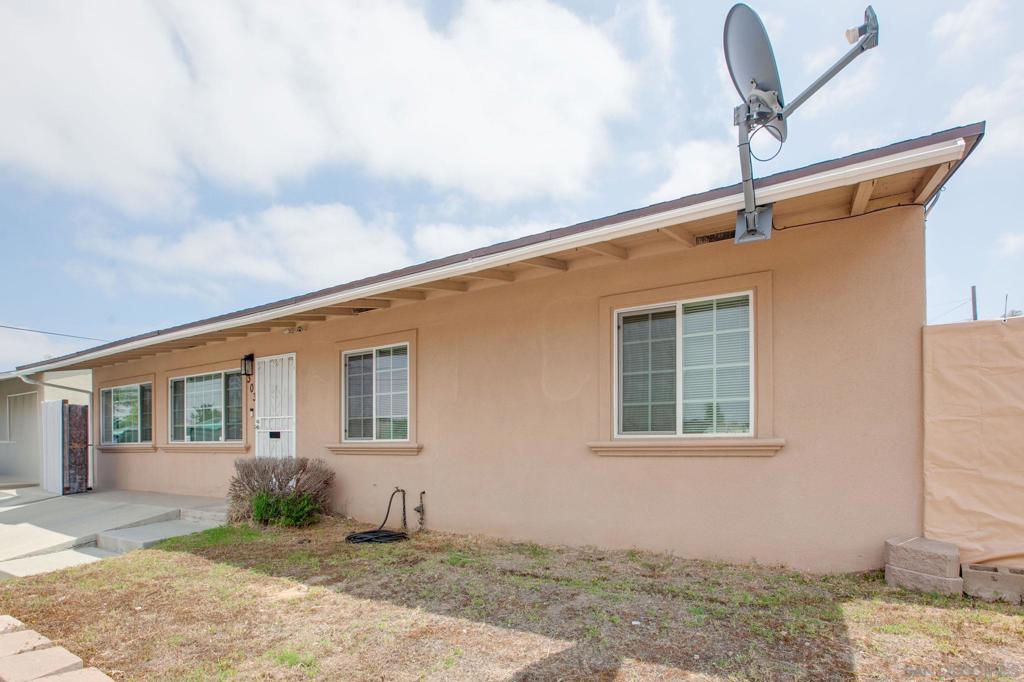 303 Sears Ave