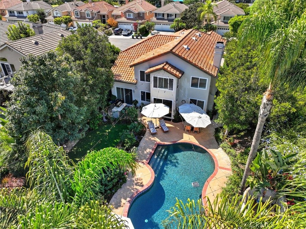 Photo of 2 High Bluff Blf, Laguna Niguel, CA 92677 (MLS # SB26014376)