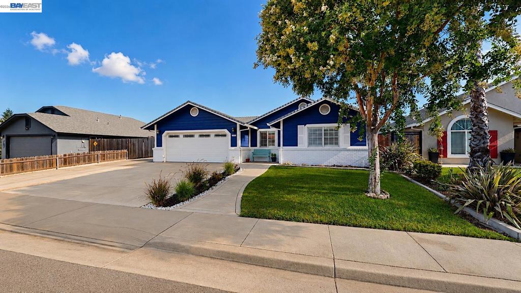 771 Twin Hills Dr