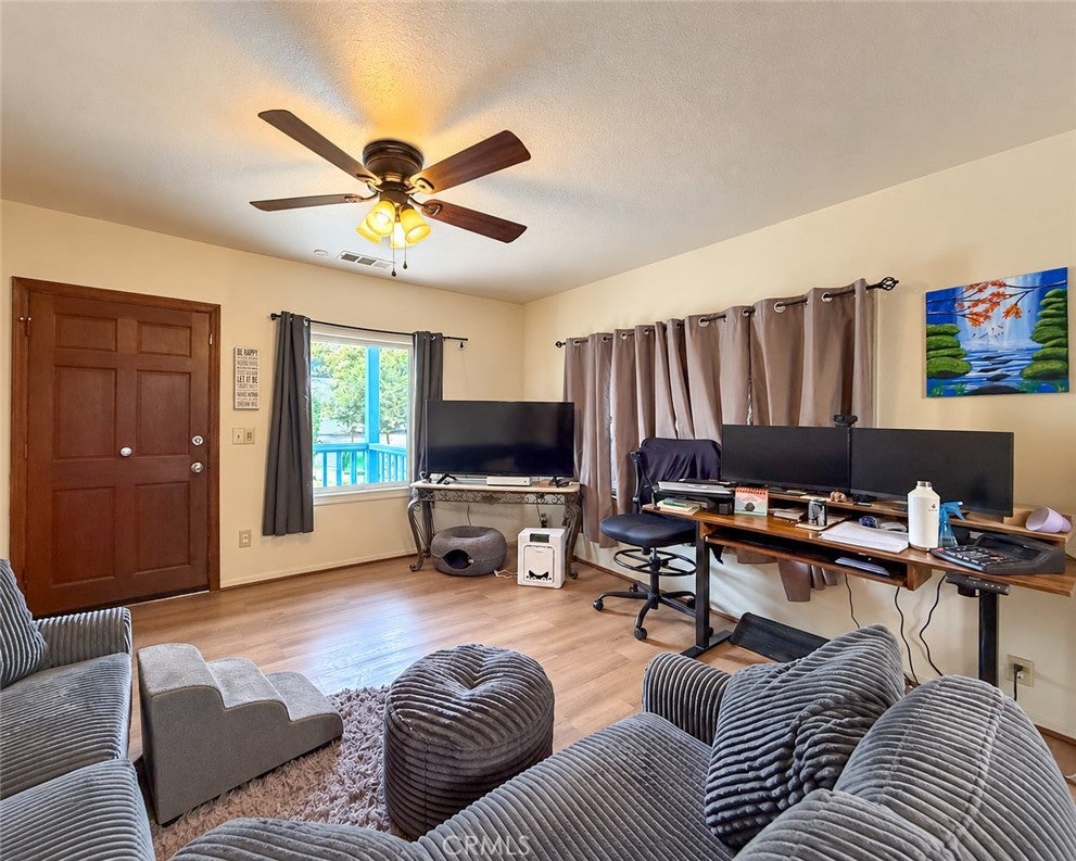 637 W 6th