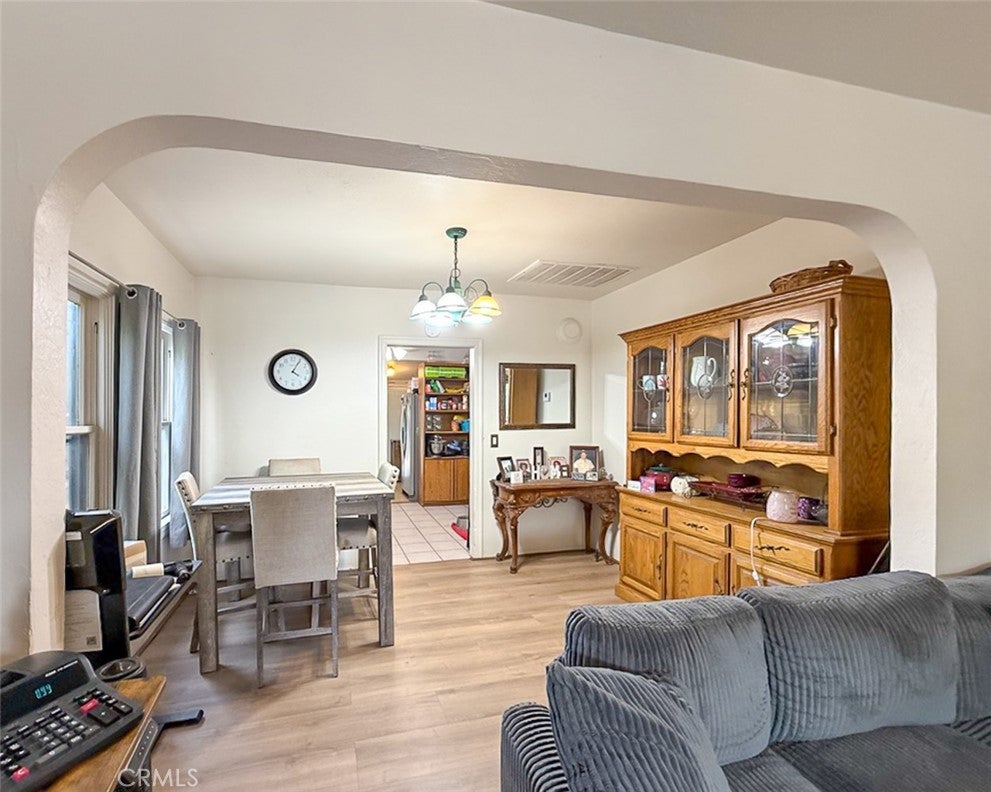 637 W 6th