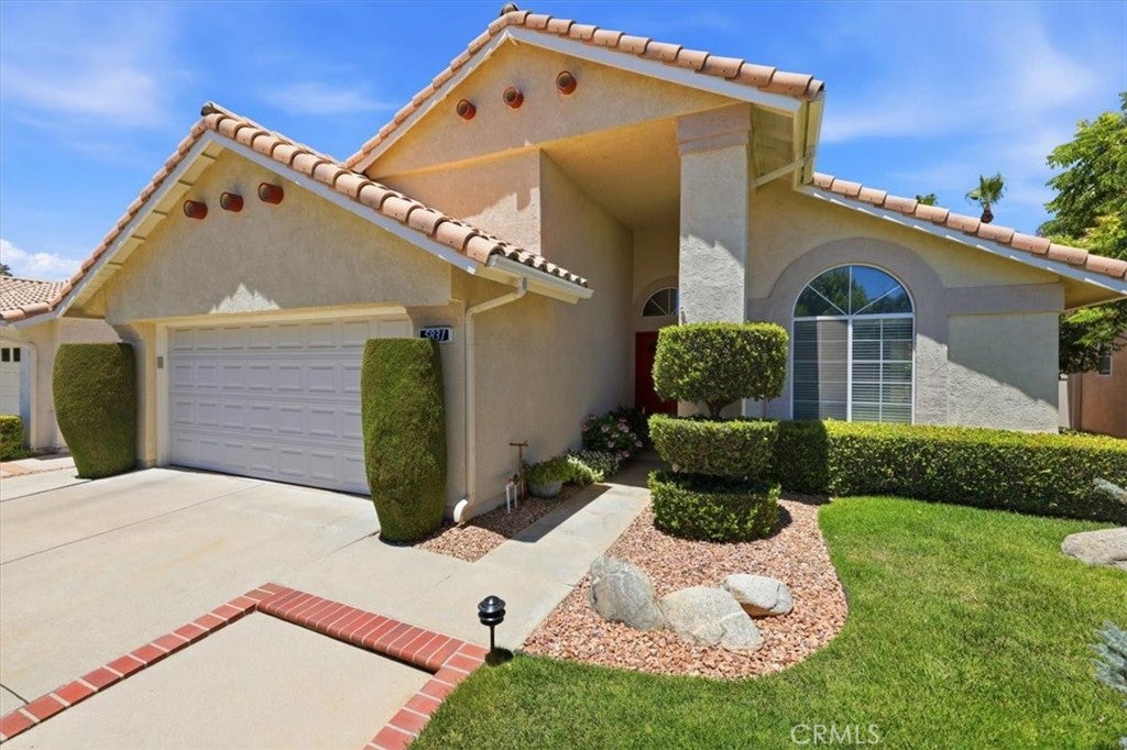 5831 Oakmont