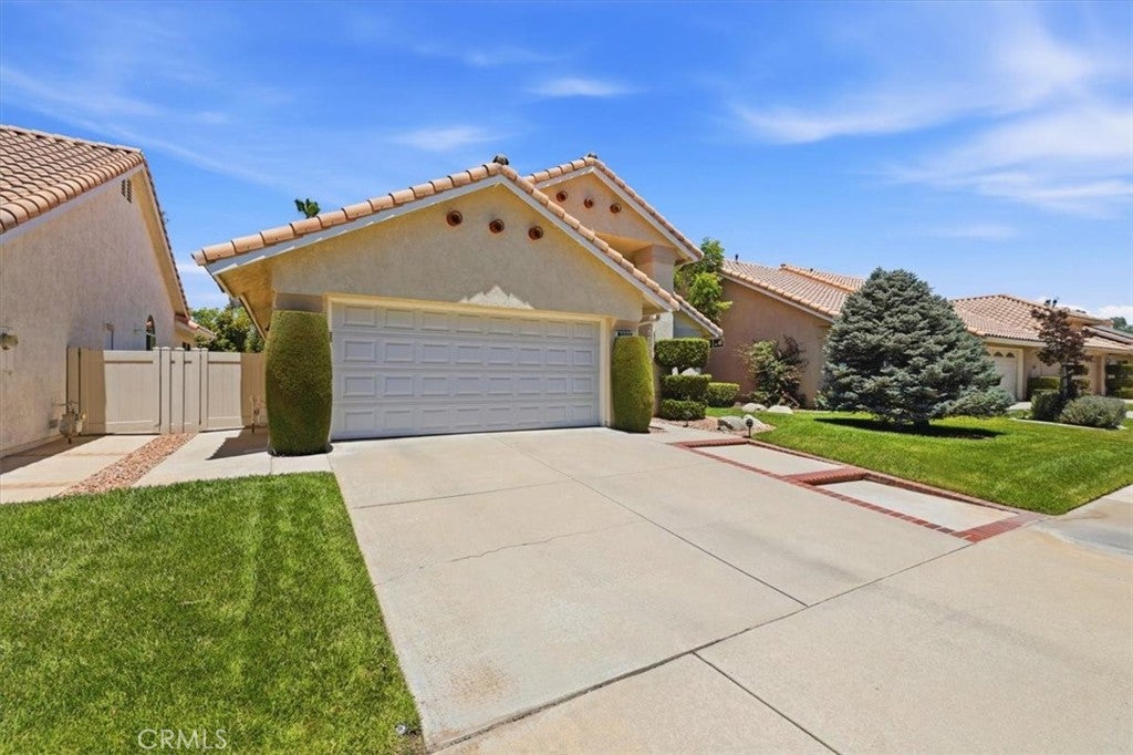 5831 Oakmont