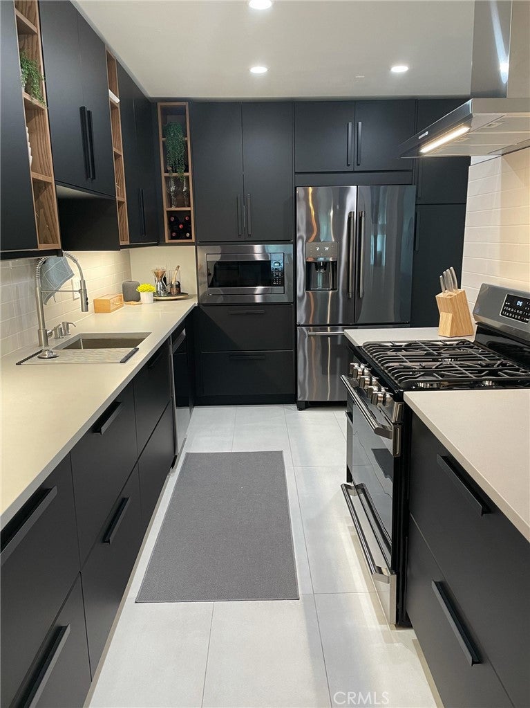 4806 Hollow Corner 234
