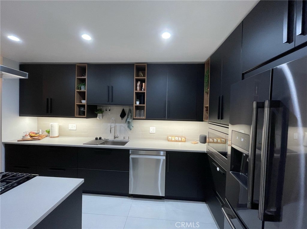 4806 Hollow Corner 234