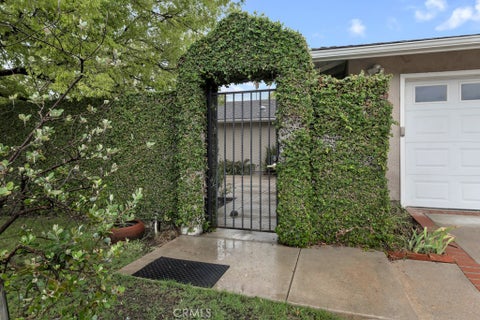 Photo of 26106 Veva Way, Calabasas, CA 91302 (MLS # SR26201538)
