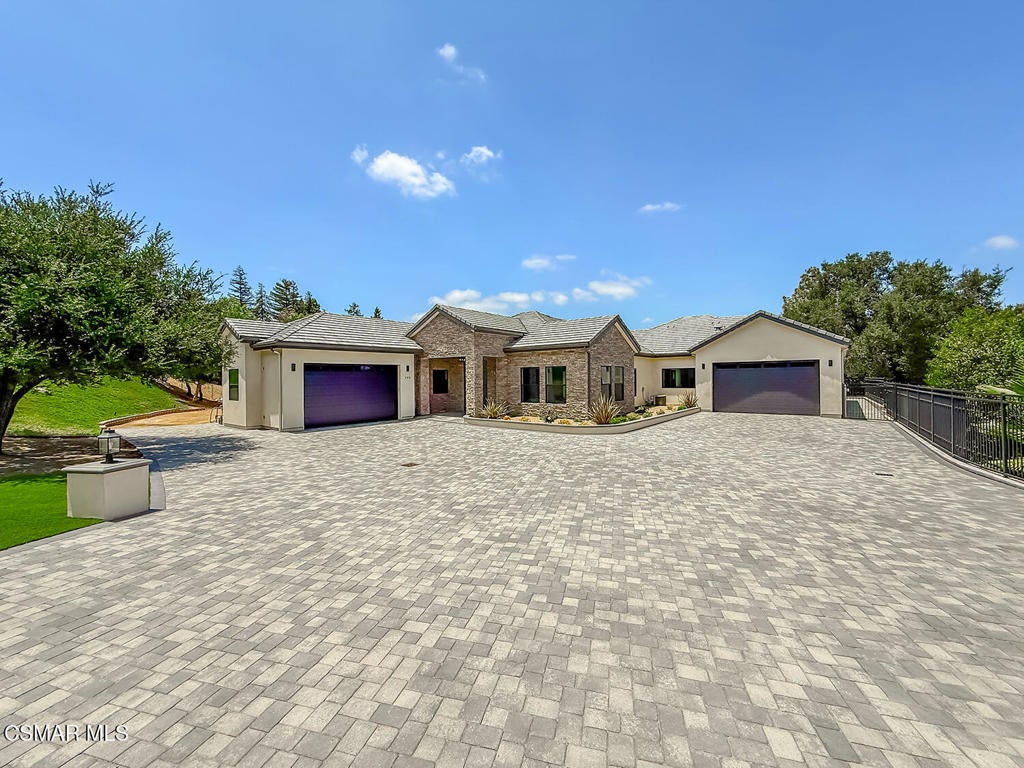 395 Sherwood Court