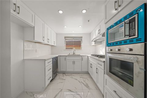 Photo of 1713 Vine Street #B, Alhambra, CA 91801 (MLS # SR26000394)