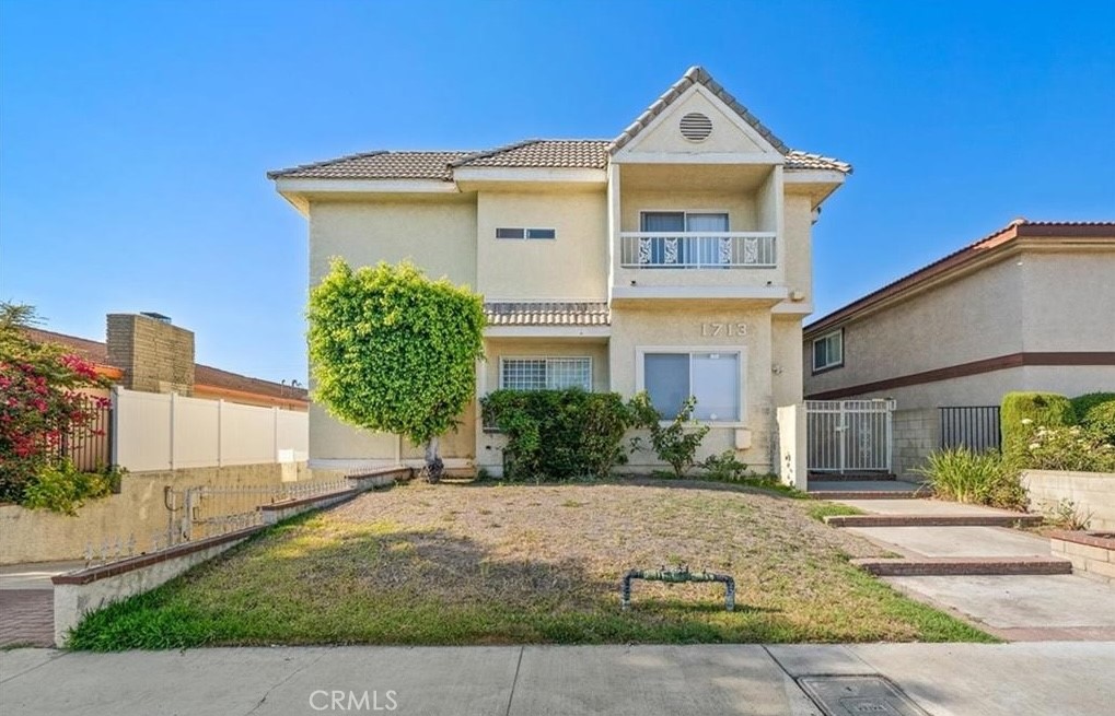 Properties 2 1713 Vine Street B