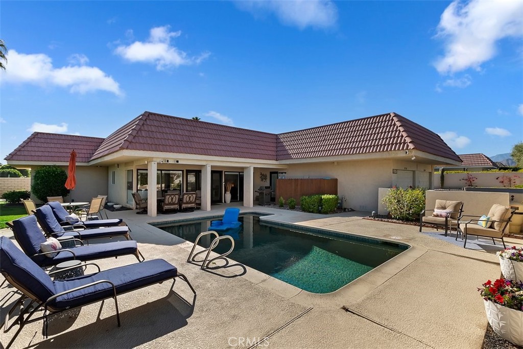 38560 Tandika Trail N