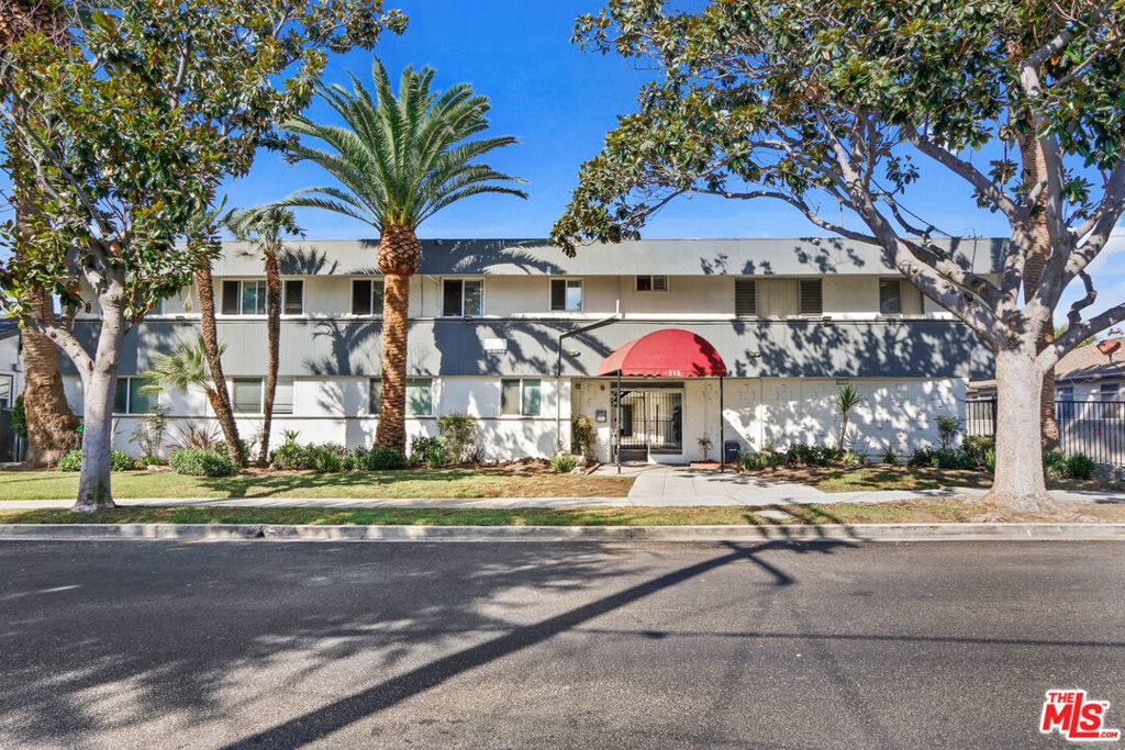Location Location Location! Welcome to your new home in Inglewood, CA. The City of Inglewood is a prime location near the Pacific Coast with convenience to several beaches and parks. Aside from it's convenient location, there are a variety of shops, restaurants The Forum, LA Stadium at Hollywood Park to visit and enjoy. The apartment has been updated with fresh paint throughout, new light fixtures, new window blinds, new carpet flooring, with a bright open floor plan and the it's comfy with everything that one would need to feel like home. The property boasts a range of amenities designed to enhance your living experience. Enjoy a refresing dip in the swimming pool on sunny days or simply relax by the poolside. An on-site manager is always available to assist with any needs or concerns, ensuring a hassle-free living experience. Parking is not issue as the apartment has 1 covered parking space designated to the unit. Agents please read private remarks for showing instructions and offers. Pet friendly building. Tenant pays for electricity and gas utility. Owner pays water, trash and sewer utilities. Thank you in advance for showing our property and we look forward to working with you.