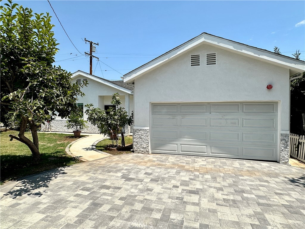 NEWLY CONSTRUCTED ADU WITH HIGH-END FINISHES. This beautifully designed ADU features 3 bedrooms with 3 en suite bathrooms to comfortably accommodate growing families. Those looking for a quiet and safe neighborhood where they can take leisurely strolls along tree-lined streets will find this location particularly attractive. For those prioritizing education for their children, the home falls within the highly rated Alhambra Unified School District. Main Street, a highly amenitized corridor offering an abundance of restaurants and retailers such as 85 C Bakery, Alhambra Farmers Market, and Yang's Kitchen, is only 1.0 mile (less than a 5-minute drive) away. The home accommodates 3 dedicated parking spaces: 2 spots on the driveway and 1 spot in a shared garage. Tenant is responsible for all utilities. UNIT WILL BE DELIVERED UNFURNISHED. Unit has a separate address "610 N Hidalgo Ave".