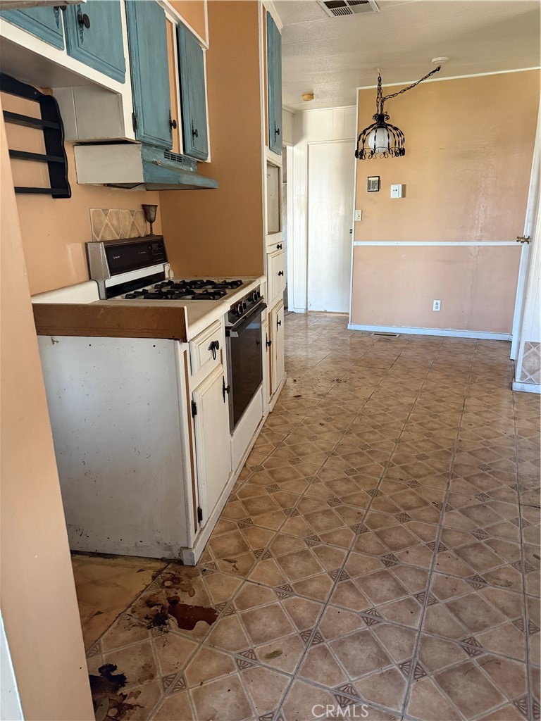 9391 California Ave 81