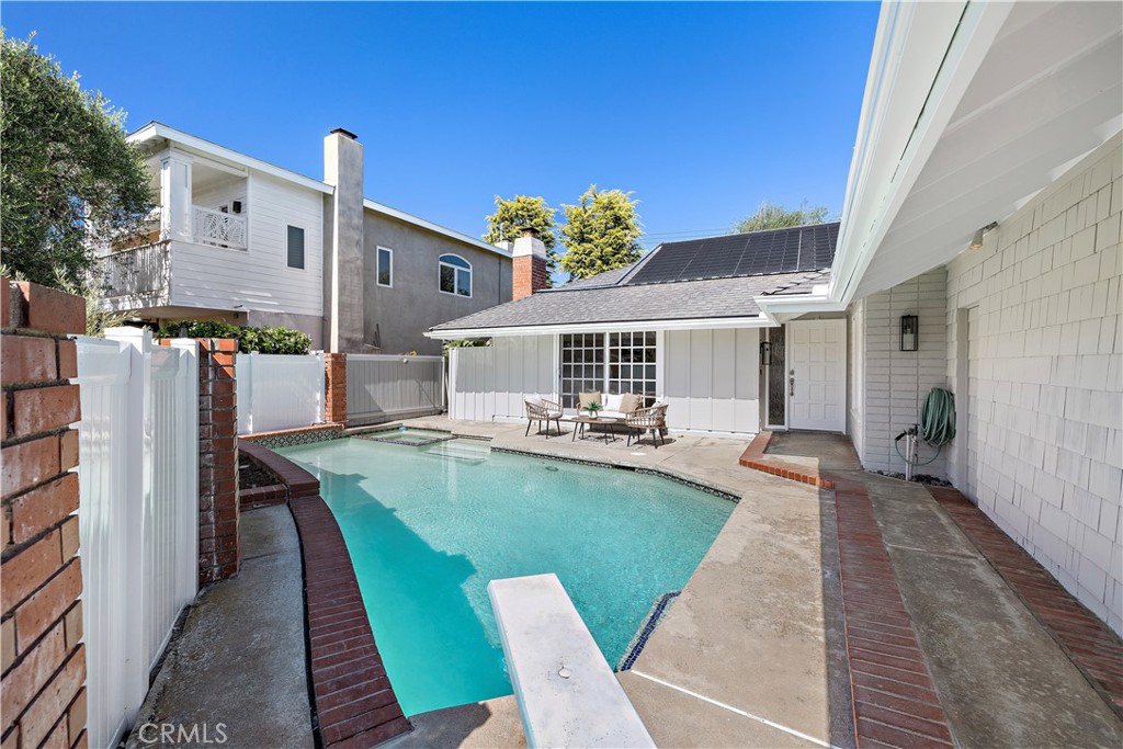 9021 Niguel Circle