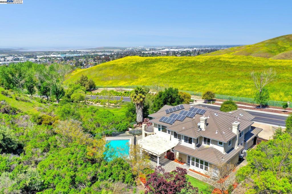 48564 Avalon Heights Ter