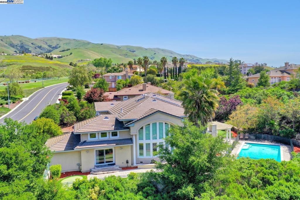 48564 Avalon Heights Ter