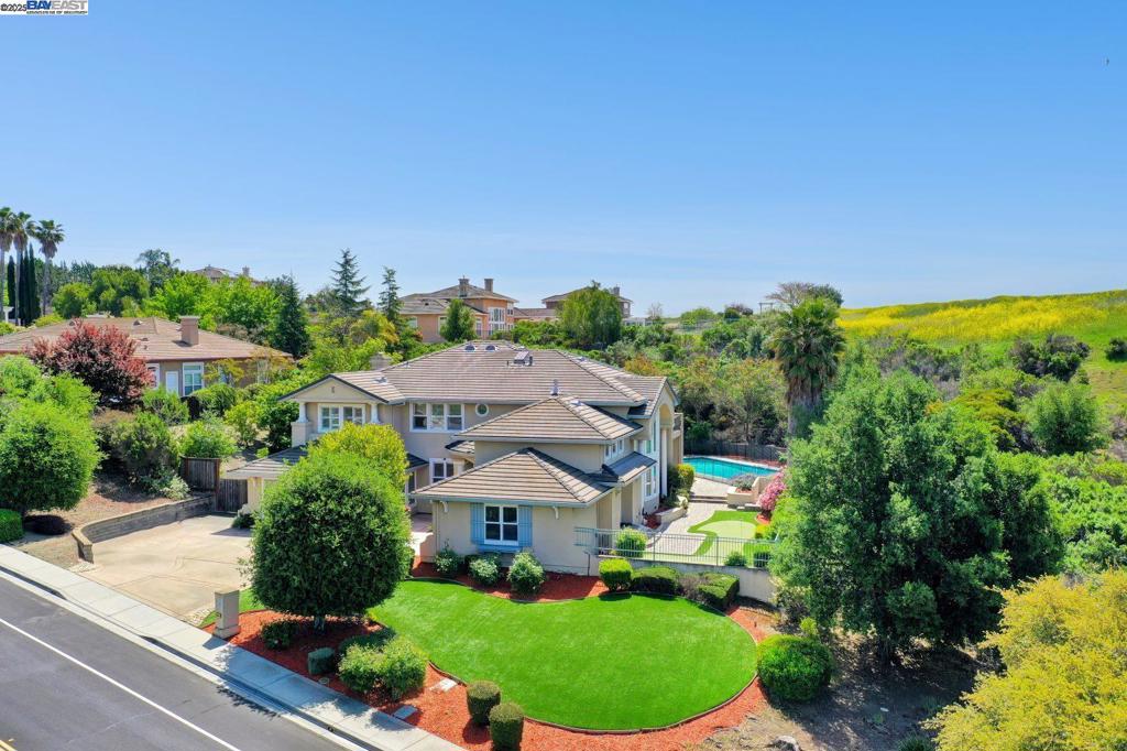 48564 Avalon Heights Ter