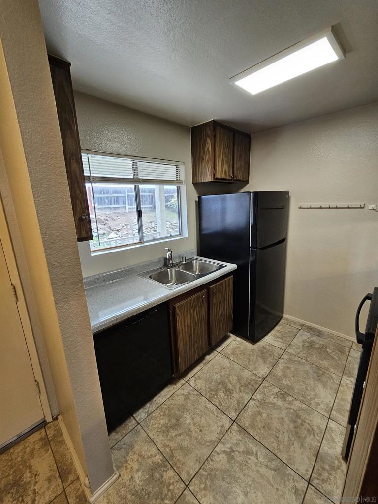 6675 Mission Gorge Rd A202