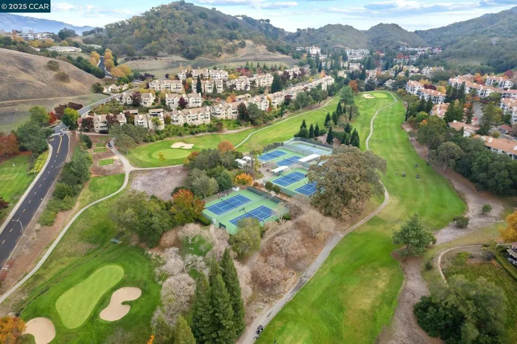 Walnut Creek, California 94595, United States, 2 Bedrooms Bedrooms, ,2 BathroomsBathrooms,Residential,Active,247387