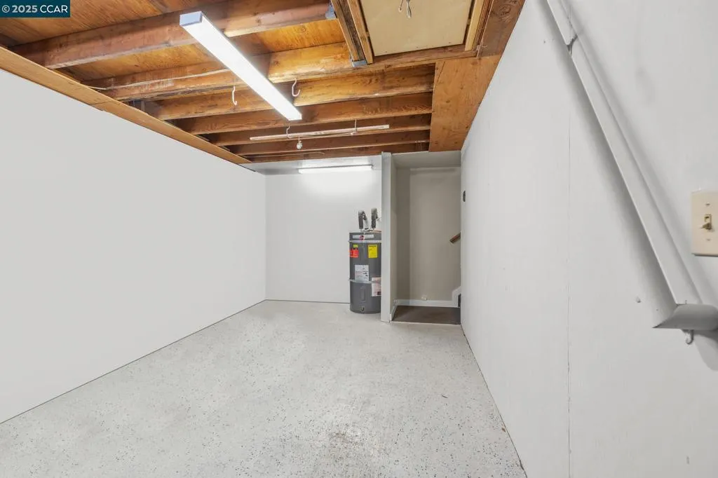 Walnut Creek, California 94595, United States, 2 Bedrooms Bedrooms, ,2 BathroomsBathrooms,Residential,Active,247387