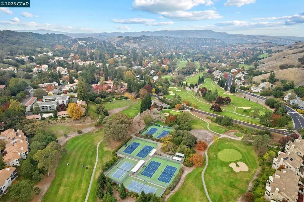 Walnut Creek, California 94595, United States, 2 Bedrooms Bedrooms, ,2 BathroomsBathrooms,Residential,Active,247387