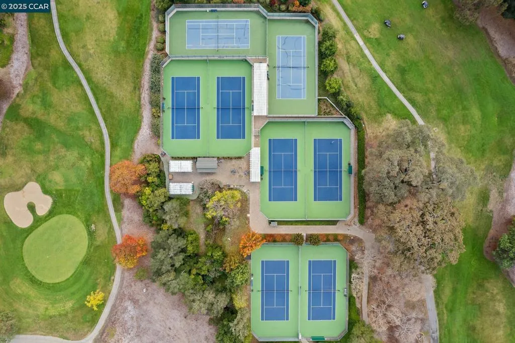 Walnut Creek, California 94595, United States, 2 Bedrooms Bedrooms, ,2 BathroomsBathrooms,Residential,Active,247387