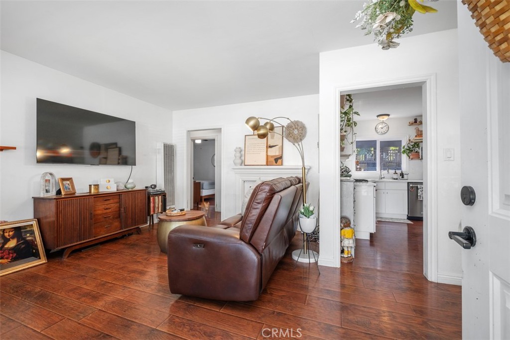 1341 S Towner
