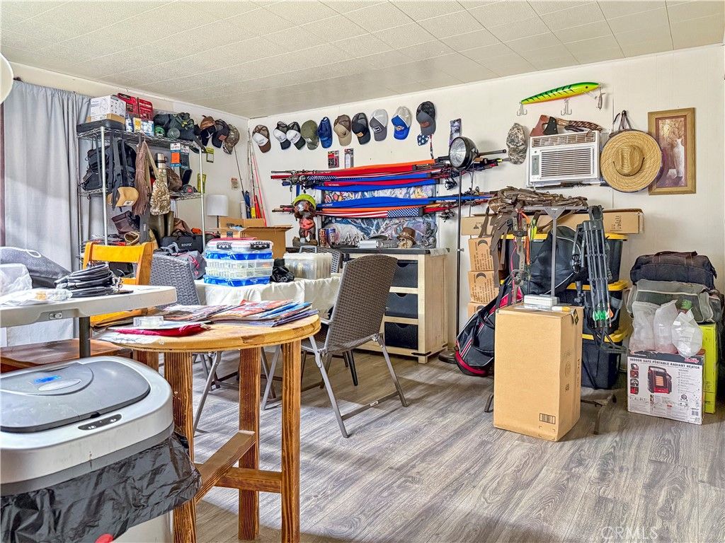 listing image 130724688773530716965