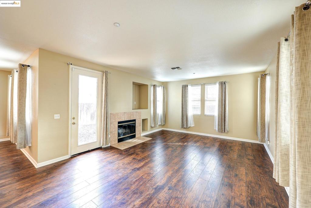 BRENTWOOD - Residential Lease