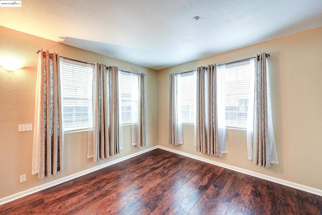 BRENTWOOD - Residential Lease