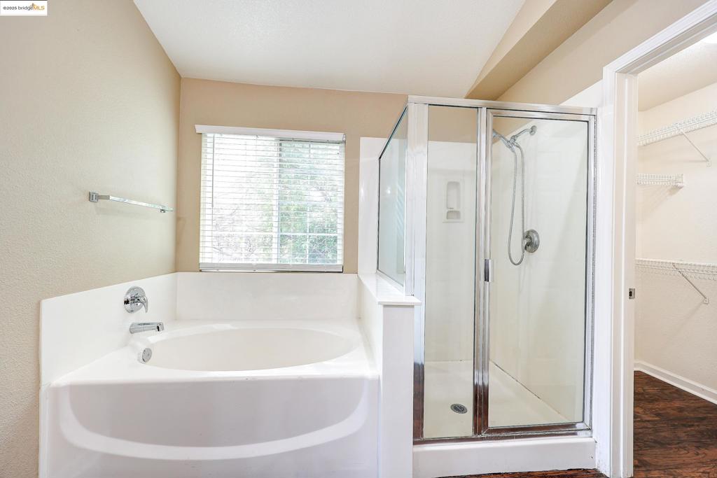 BRENTWOOD - Residential Lease