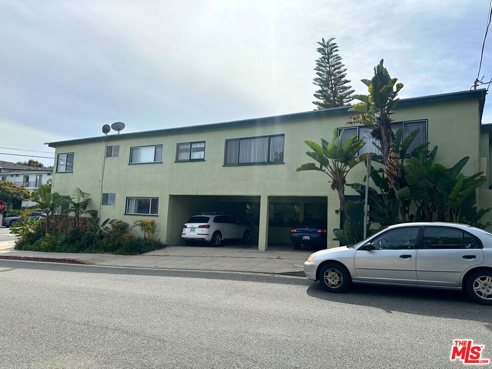 649 Ocean Park Boulevard