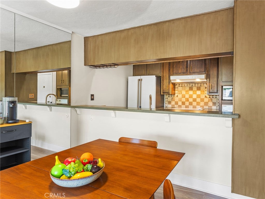 10240 Camarillo Street 208