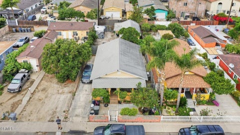 Tiny photo for 141 S Hayes Avenue, Oxnard, CA 93030 (MLS # V1-38789)