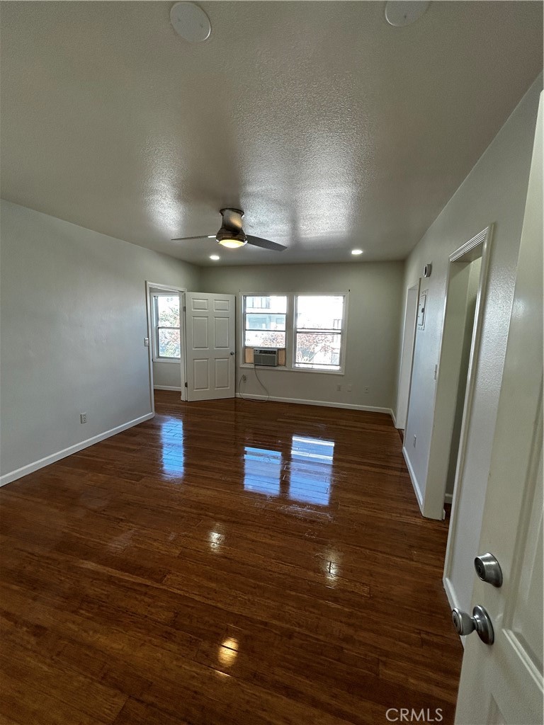 Wrigley Area (WR) - Residential Lease