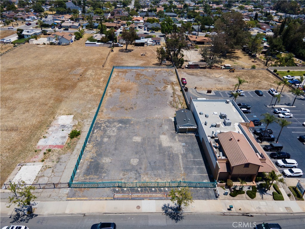 9491 Sierra Avenue