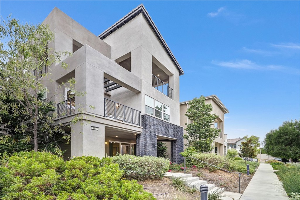 This property is a detached condo, modern, three-story home built in 2021. It features three spacious bedrooms and 2.5 bathrooms, ideal for a family or professionals seeking contemporary living in a vibrant community. The first floor typically includes a welcoming entryway and access to a garage. The main living area on the second floor offers an open-concept design, combining the kitchen, dining, and living spaces for a cohesive and airy feel. The bedrooms are located on the upper floors, providing privacy and comfort. This newly constructed home combines modern architecture with high-quality finishes and is located in a desirable neighborhood known for its excellent amenities, schools, and proximity to shopping and recreational facilities.