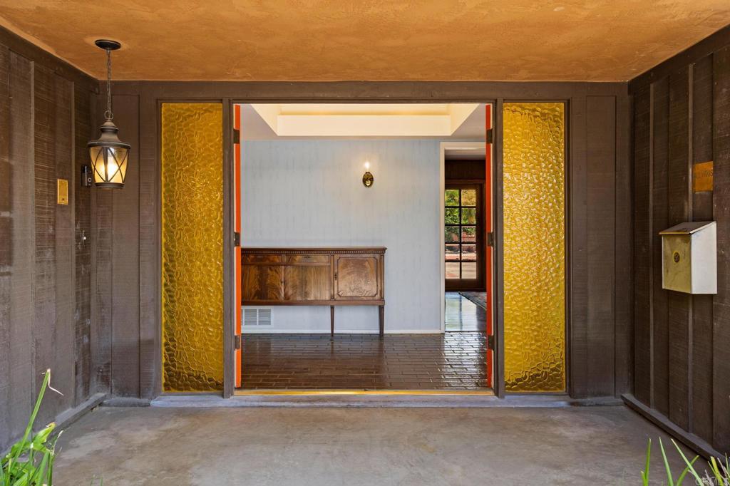 2106 Windmill View Road