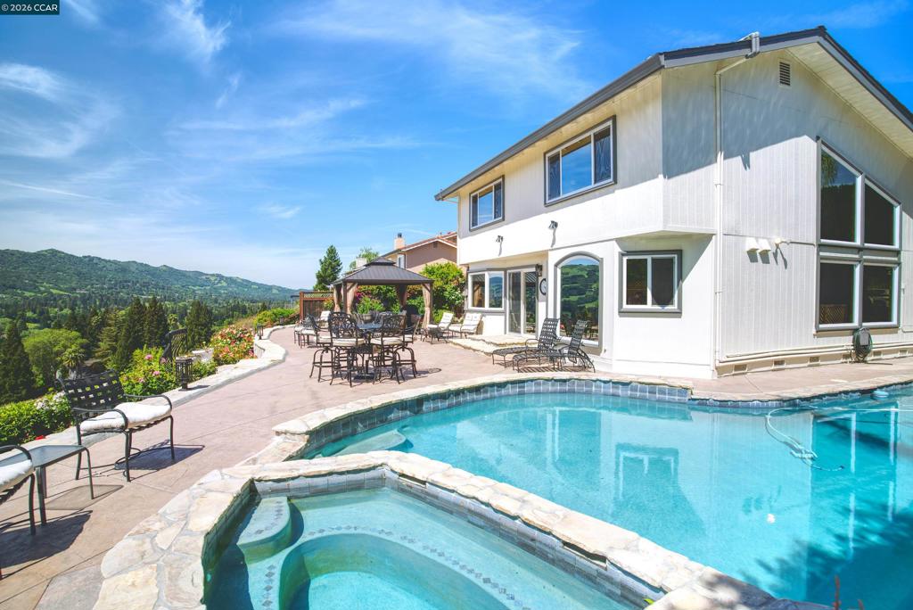 385 Paraiso Drive