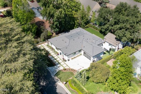 Photo of 4428 Oakwood Avenue, La Canada Flintridge, CA 91011 (MLS # P1-27056)